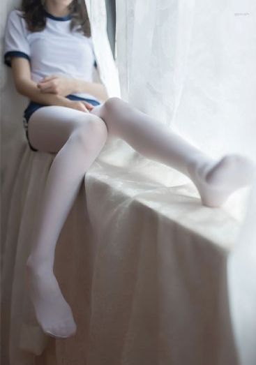 隔壁姐姐在线观看_超清迅雷电影在线