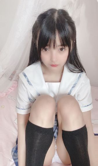 吃胸抓奶摸下面的视频_JVID性感写真